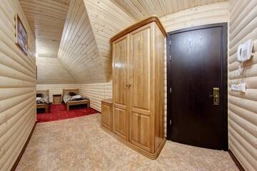 Фото номера Стандартный трехместный номер - Мансарда Отель Горный Кристал г. Буковель 6