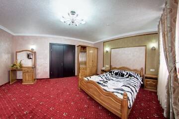 Фото номера Люкс Отель Горный Кристал г. Буковель 2
