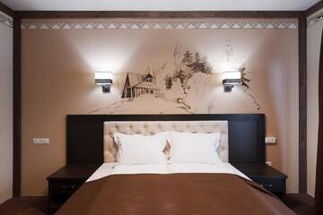Фото номера Стандартный двухместный номер с 1 кроватью Отель Karpatski Hotel &amp; Spa г. Буковель 3