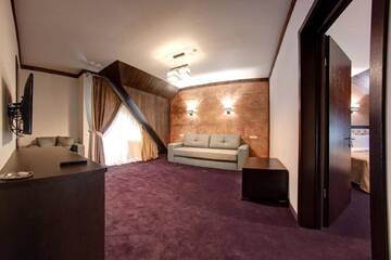 Фото номера Люкс Отель Karpatski Hotel &amp; Spa г. Буковель 4