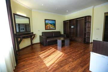 Фото номера Полулюкс с балконом Отель Home Hotel г. Буковель 4