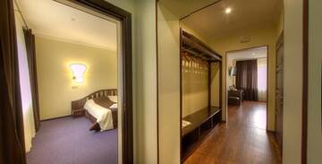 Фото номера Полулюкс с балконом Отель Home Hotel г. Буковель 8