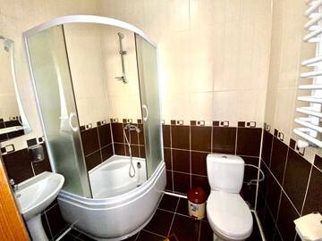 Фото номера Двухместный номер в мансарде с 2 отдельными кроватями Отель Villa Nikoletta г. Буковель 8