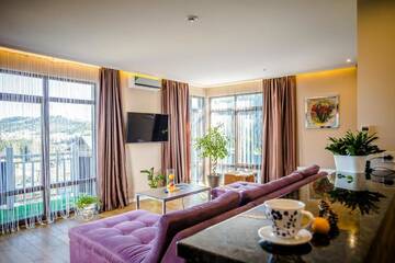 Фото номера Номер Делюкс для новобрачных Отель F&amp;B Spa Resort (ex. Fomich Hotel) г. Буковель 2