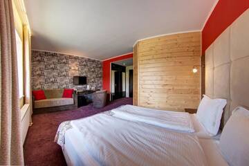 Фото номера Двухместный номер с 1 кроватью Отель F&amp;B Spa Resort (ex. Fomich Hotel) г. Буковель 12