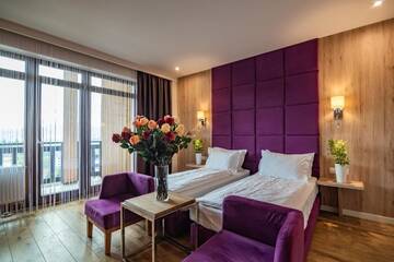 Фото номера Улучшенный полулюкс Отель F&amp;B Spa Resort (ex. Fomich Hotel) г. Буковель 2