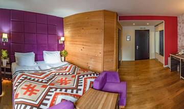 Фото номера Двухместный номер с 1 кроватью и террасой Отель F&amp;B Spa Resort (ex. Fomich Hotel) г. Буковель 5