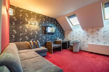 Фото номера Люкс в мансарде Отель F&amp;B Spa Resort (ex. Fomich Hotel) г. Буковель 8