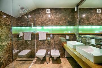 Фото номера Коттедж Отель F&amp;B Spa Resort (ex. Fomich Hotel) г. Буковель 16