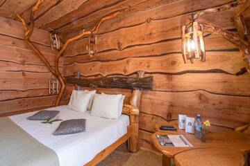 Фото номера Двухместный номер с 1 кроватью и балконом Отель Stara Pravda Hotel - Vykrutasy г. Буковель 3