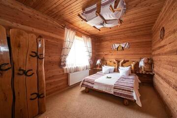 Фото номера Люкс с балконом Отель Stara Pravda Hotel - Vykrutasy г. Буковель 3