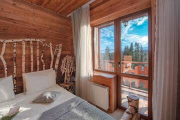 Фото номера Двухместный номер с 1 кроватью и балконом Отель Stara Pravda Hotel - Vykrutasy г. Буковель 2