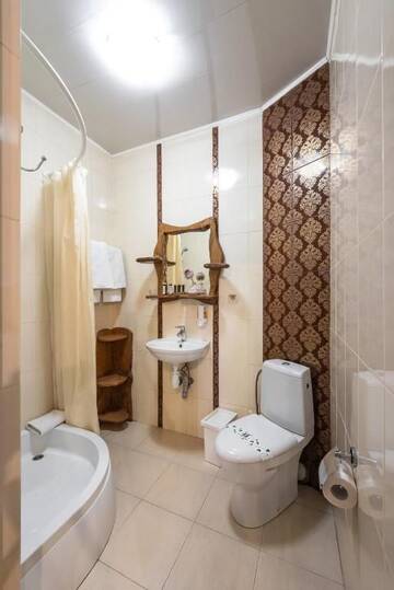 Фото номера Двухместный номер с 1 кроватью и балконом Отель Stara Pravda Hotel - Vykrutasy г. Буковель 4
