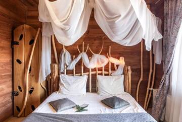 Фото номера Двухместный номер с 1 кроватью и балконом Отель Stara Pravda Hotel - Vykrutasy г. Буковель 4