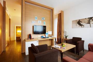 Фото номера Полулюкс Курортные отели Radisson Blu Resort Bukovel г. Буковель 6