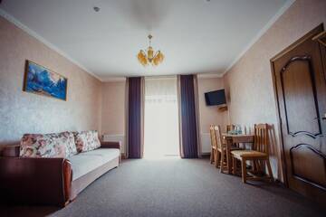 Фото номера Семейный люкс - Включен вход в спа-центр Отель Hotel Bellavista &amp; Spa г. Буковель 13