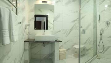 Фото номера Апартаменты с 2 спальнями и правом доступа в спа-салон Отель Villa Elena SPA &amp; Resort г. Буковель 8