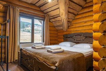 Фото номера Двухуровневый люкс с 3 спальнями Отель Eco Hotel Bungalo г. Буковель 2