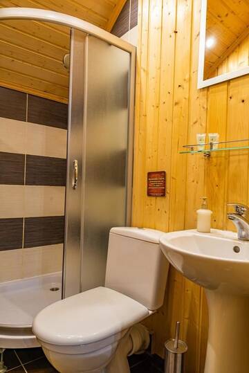 Фото номера Люкс с 2 спальнями Отель Eco Hotel Bungalo г. Буковель 12