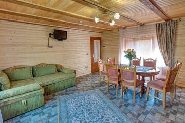 Фото номера Коттедж (для 8 взрослых) Курортные отели Hotel Podgorie Spa г. Буковель 4