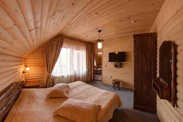 Фото номера Коттедж с 3 спальнями Курортные отели Hotel Podgorie Spa г. Буковель 14