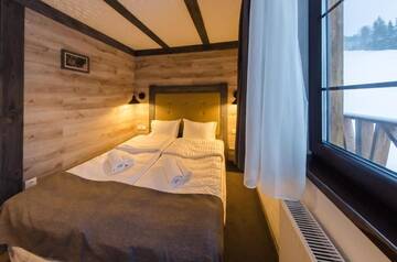 Фото номера Стандартный двухместный номер с 1 кроватью и видом на горы Отель Chalet CrepDeChine Hotel г. Буковель 21