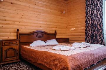 Фото номера Двухместный номер с 1 кроватью или 2 отдельными кроватями Отель Alpin Hotel г. Буковель 3