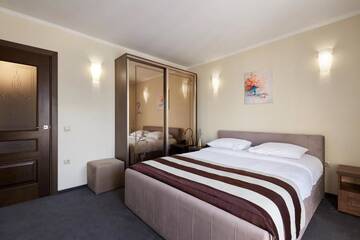Фото номера Апартаменты с видом на горы Отель Graal resort г. Буковель 2