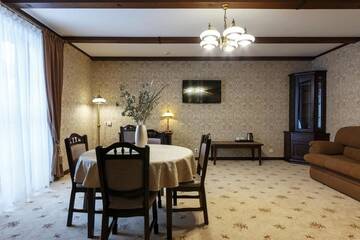 Фото номера Люкс &quot;Комфорт&quot; Отель GasthauS г. Буковель 7