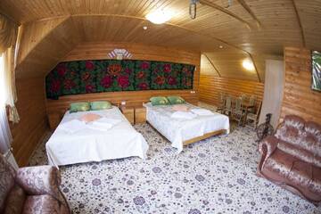 Фото номера Полулюкс (для 4 взрослых) Отель Торба г. Буковель 2
