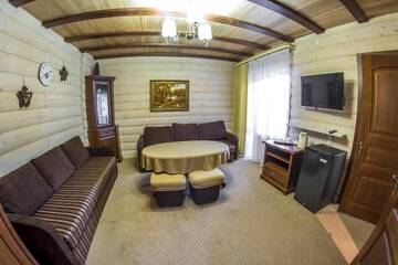 Фото номера Семейный люкс с балконом Отель Hotel Complex Korona г. Буковель 5
