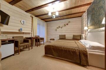 Фото номера Улучшенный трехместный номер Отель Hotel Complex Korona г. Буковель 2