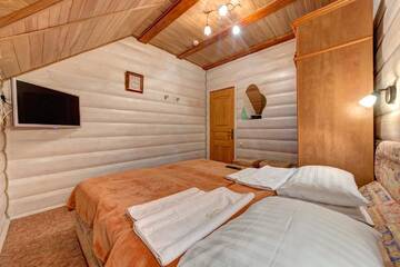Фото номера Семейный номер с балконом Отель Hotel Complex Korona г. Буковель 3