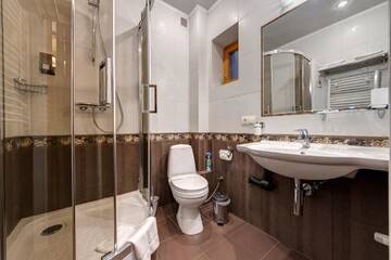 Фото номера Улучшенный трехместный номер Отель Hotel Complex Korona г. Буковель 4