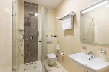 Фото номера Улучшенный двухместный номер с 1 кроватью и балконом Отель Carparosa Hotel г. Буковель 7