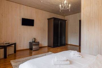 Фото номера Двухместный номер с 1 кроватью и балконом Отель Hotel Pid Strihoju г. Буковель 10