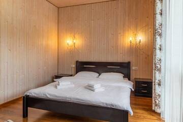 Фото номера Двухместный номер с 1 кроватью и балконом Отель Hotel Pid Strihoju г. Буковель 11