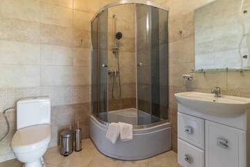 Фото номера Двухместный номер Делюкс с 1 кроватью и балконом Отель Hotel Pid Strihoju г. Буковель 16
