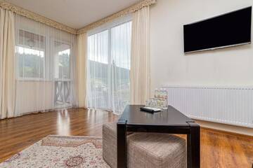 Фото номера Люкс с 2 спальнями Отель Hotel Pid Strihoju г. Буковель 4