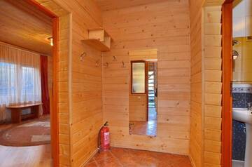 Фото номера Семейный люкс Мини-отель Zakhid Cottage Complex г. Буковель 13