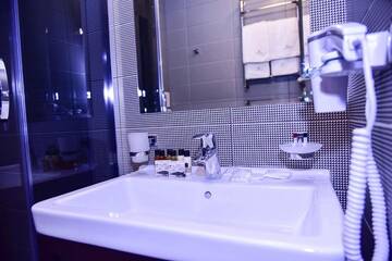Фото номера Двухместный номер с 1 кроватью Отель Отель «Goral Hotel &amp; Spa» г. Буковель 7
