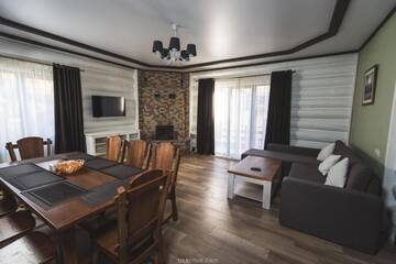 Фото номера Улучшенная вилла Курортные отели Westhills г. Буковель 7