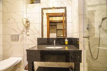 Фото номера Трехместный номер с доступом в спа-центр Отель Mardan Palace SPA Resort г. Буковель 6