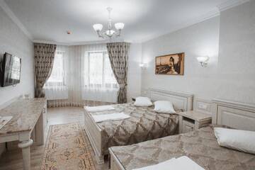 Фото номера Трехместный номер с доступом в спа-центр Отель Mardan Palace SPA Resort г. Буковель 2