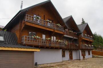 Фото номера Дом с 2 спальнями Отель Family Hotel Каскад г. Буковель 3