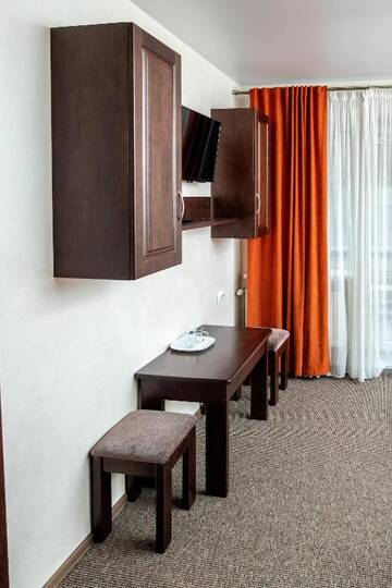 Фото номера Двухместный номер с 2 отдельными кроватями Отель Private Rooms in Grofa Hotel г. Буковель 15