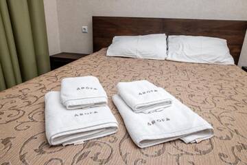 Фото номера Трехместный номер Отель Private Rooms in Grofa Hotel г. Буковель 7