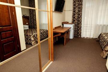 Фото номера Двухместный номер с 1 кроватью Отель Private Rooms in Grofa Hotel г. Буковель 8