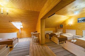 Фото номера Улучшенный номер-студио Отель Diamond Resort White г. Буковель 3