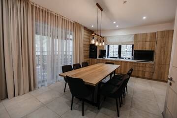 Фото номера Шале с 3 спальнями Апарт-отели Mountain Residence Apartments &amp; Chalet г. Буковель 4